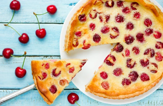 Clafoutis : a delicious and easy French recipe