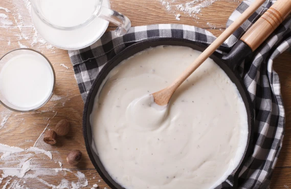 How to make a béchamel sauce ?