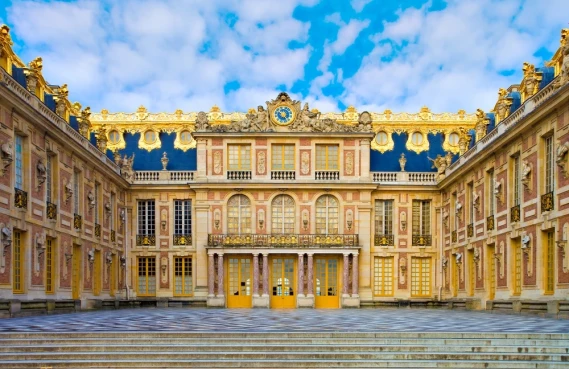 Versailles: the palace and gardens of the Sun King