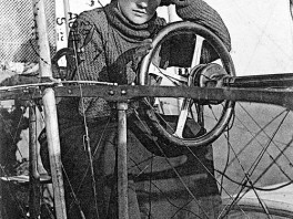 Barones Deroche: de eerste vrouwelijke vliegenier in de gesc