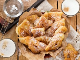 How do you make carnival doughnuts?