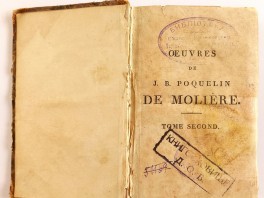 Why do French people struggle with English?