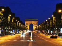 Paris by Night Guide: Best Monuments & Tips for 2026