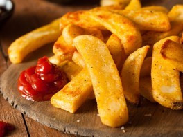 Easy homemade French fries recipe: crispy and golden