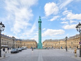 Luxe et beauté : la place Vendôme à Paris.