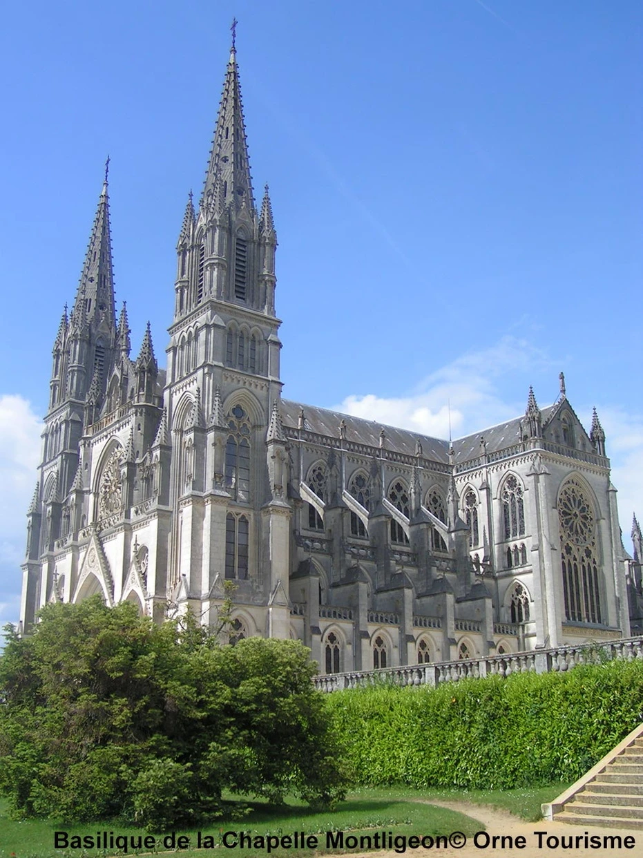La Basilique Notre Dame de Montligeon. Photo choisie par monsieurdefrance.com : Orne Tourisme (c)