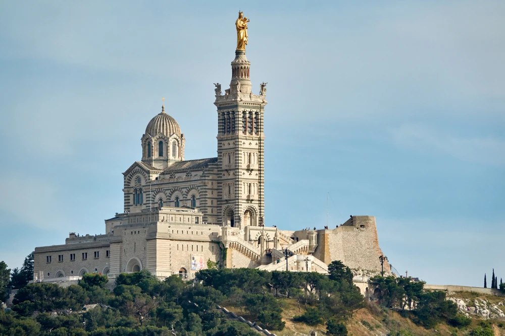 Marsella: "la bonne mère" Notre Dame de la Garde por Zyankarlo/Shutterstock.fr