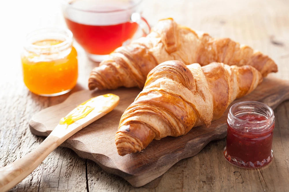 For everything you need to know about croissants: click on the photo / photo chosen by monsieurdefrance.com: duskbabe via depositphotos