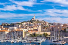 Marseille and its surroundings: a world in itself and to dis