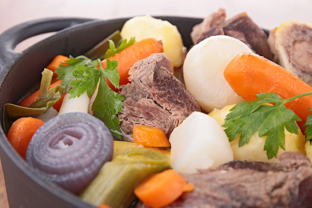 Receta tradicional de pot-au-feu francés